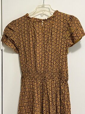 Women's Short Sleeve Smocked Waist Floral Dress - Mustard Brown